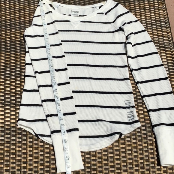PINK Victoria Secret long sleeved top - Picture 7 of 9